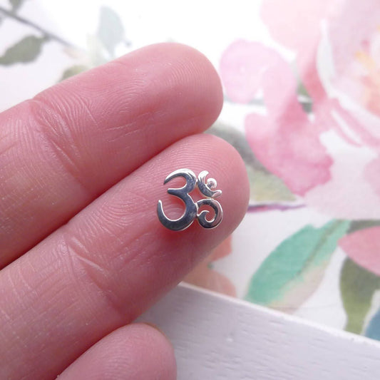 Om Soldering Accent Sterling Silver Yoga Solderable Ohm or Floating Locket Charm